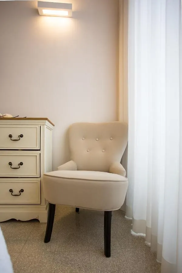 Vintage Ottaviano Apartment Rom