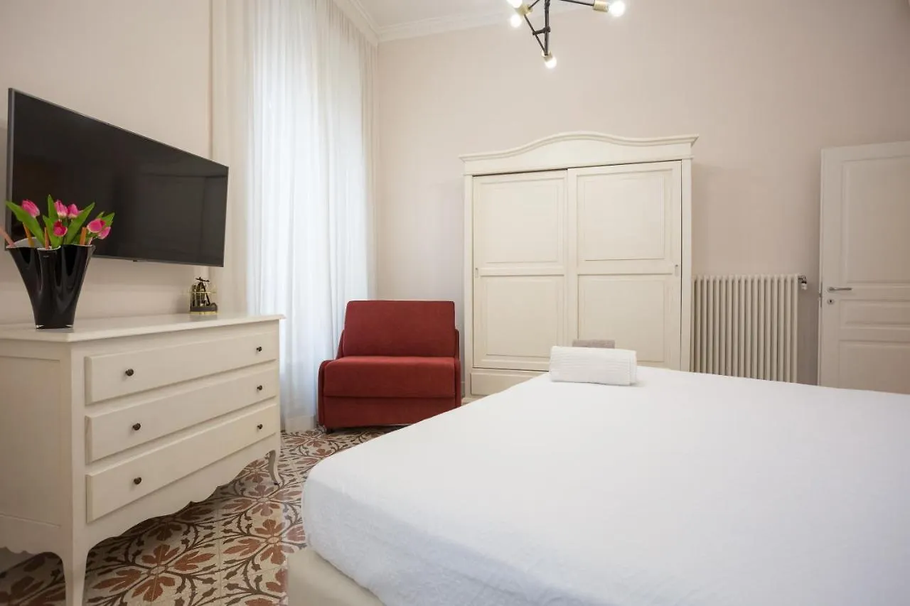 Vintage Ottaviano Apartment Rom