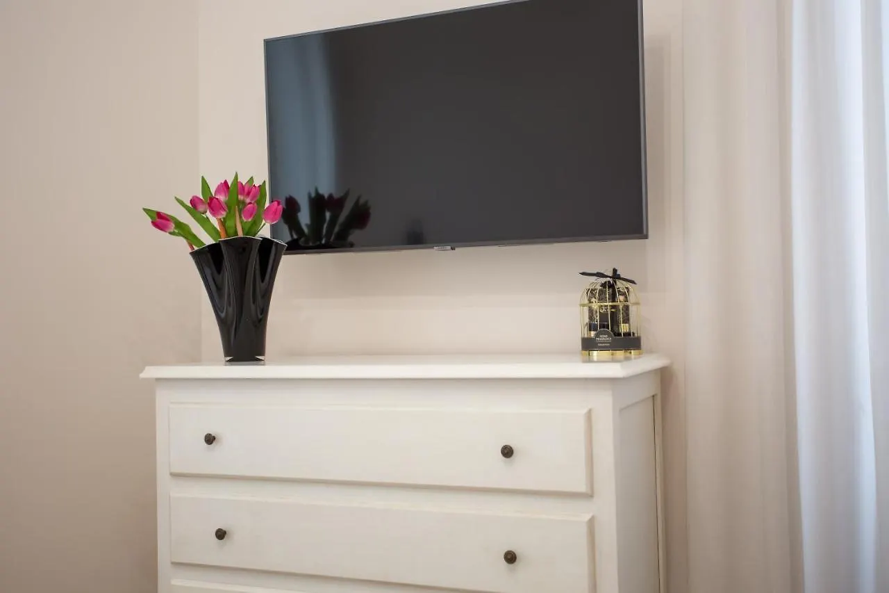 Vintage Ottaviano Apartment Rom