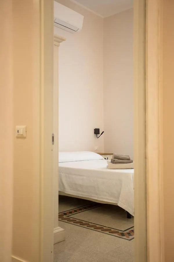 Vintage Ottaviano Apartment Rom