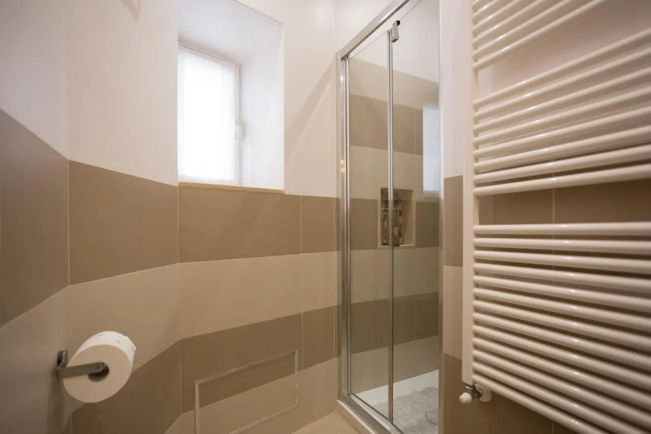 Vintage Ottaviano Apartment Rom