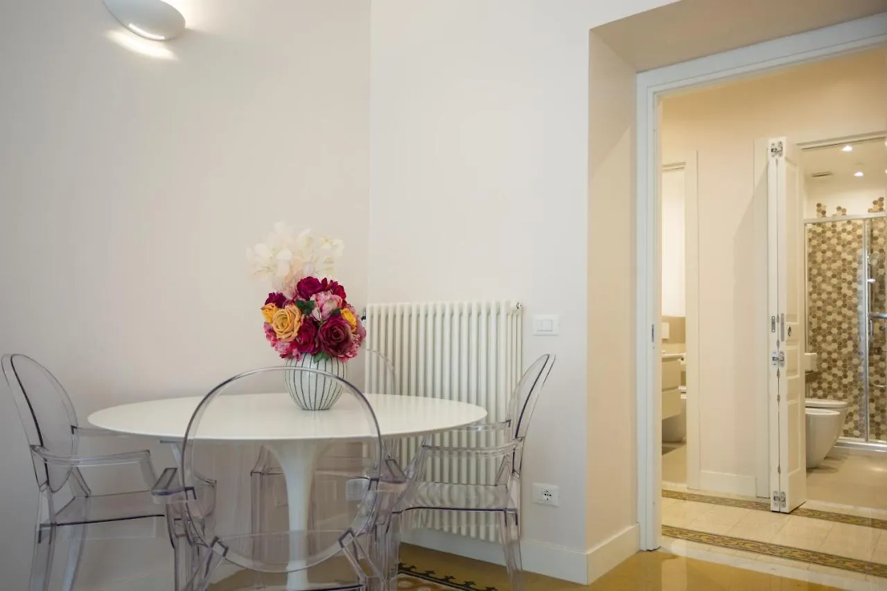 Vintage Ottaviano Apartment Rom Italien