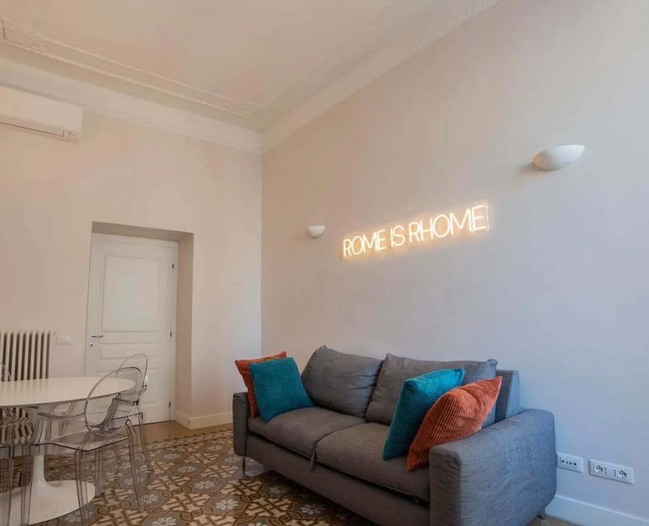 Vintage Ottaviano Apartment 로마